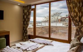 Capitol Suites Old City